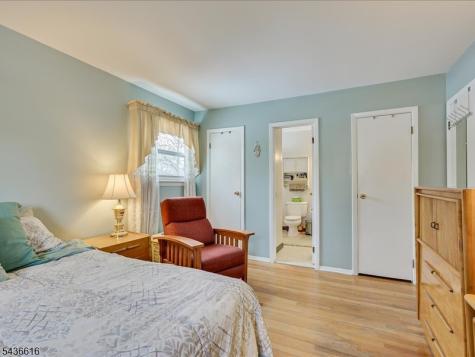 38 Karen Place Edison NJ 08817