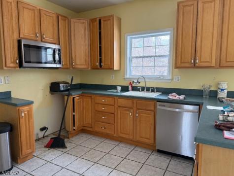 39 Canterbury Lane Mansfield NJ 07840