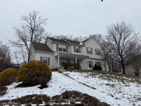 39 Canterbury Lane Mansfield NJ 07840