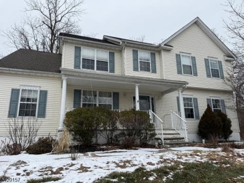 39 Canterbury Lane Mansfield NJ 07840