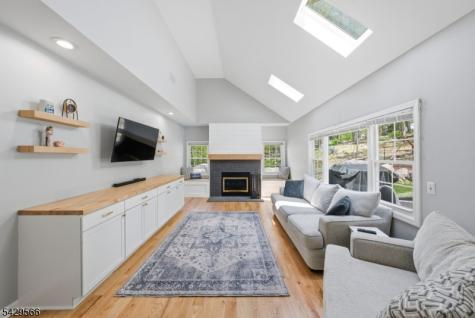 71 Chincopee Road Jefferson NJ 07849