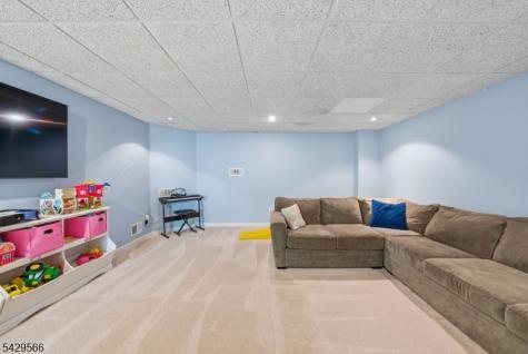 71 Chincopee Road Jefferson NJ 07849