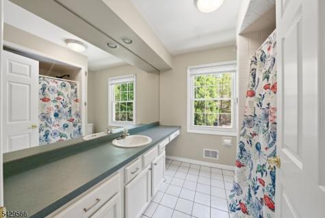 71 Chincopee Road Jefferson NJ 07849