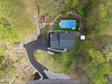 71 Chincopee Road Jefferson NJ 07849