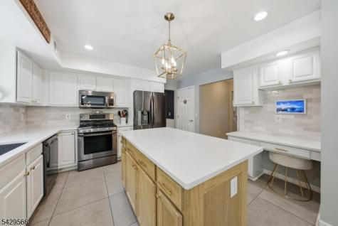 71 Chincopee Road Jefferson NJ 07849