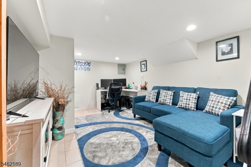 69 Avenue C Lodi NJ 07644