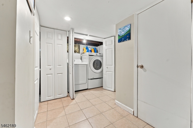 69 Avenue C Lodi NJ 07644