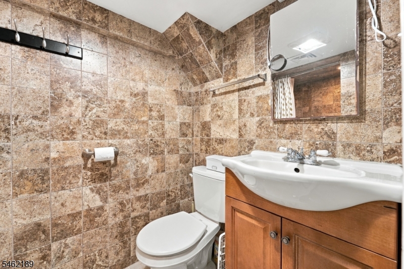 69 Avenue C Lodi NJ 07644