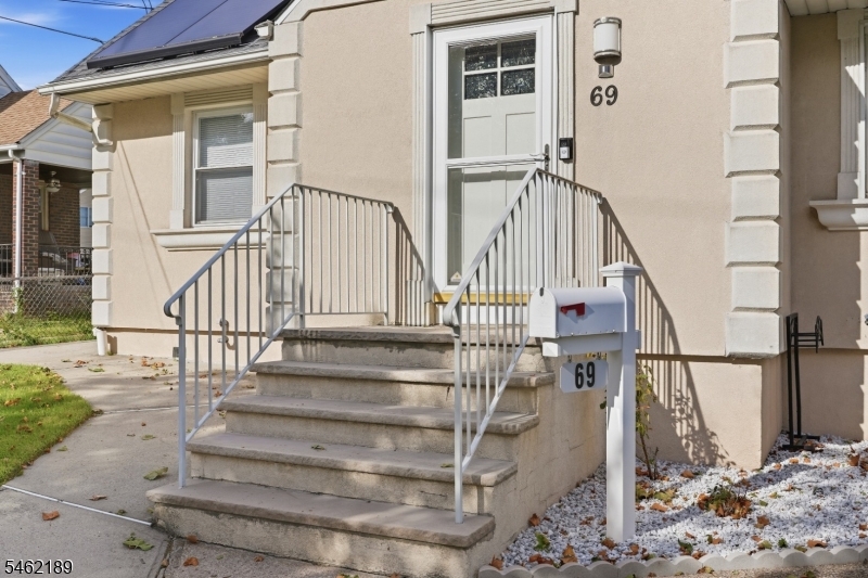 69 Avenue C Lodi NJ 07644