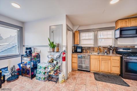 85 Hillcrest Terrace East Orange NJ 07018