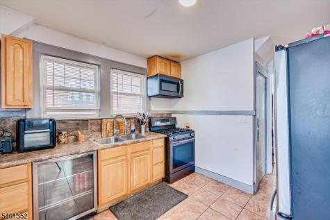 85 Hillcrest Terrace East Orange NJ 07018