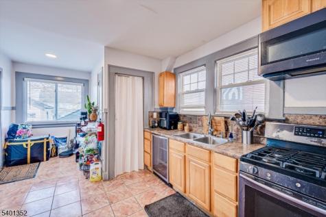 85 Hillcrest Terrace East Orange NJ 07018