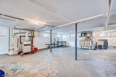 85 Hillcrest Terrace East Orange NJ 07018