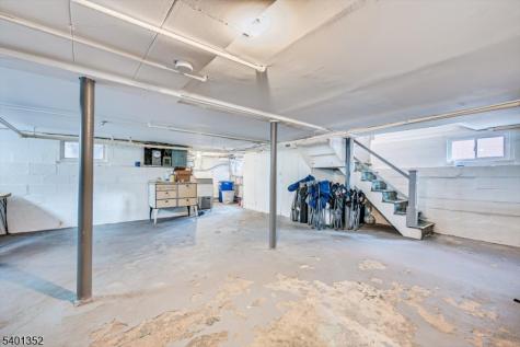 85 Hillcrest Terrace East Orange NJ 07018