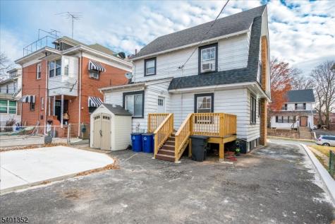 85 Hillcrest Terrace East Orange NJ 07018