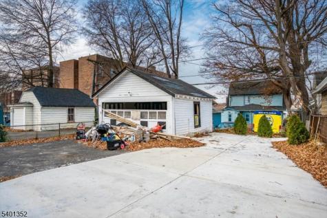 85 Hillcrest Terrace East Orange NJ 07018