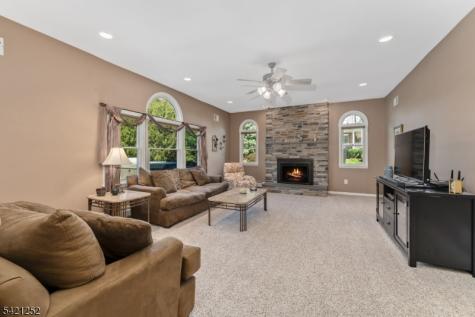 42 Southgate Drive Clinton NJ 08801