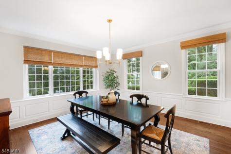 7 Red Oak Row Chester NJ 07930