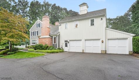 7 Red Oak Row Chester NJ 07930
