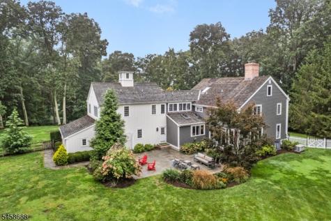 7 Red Oak Row Chester NJ 07930