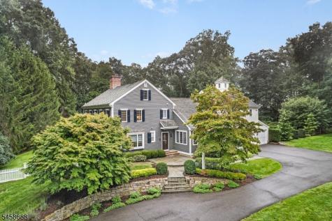 7 Red Oak Row Chester NJ 07930