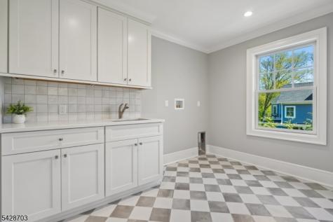 6 Benson Court Millburn NJ 07078