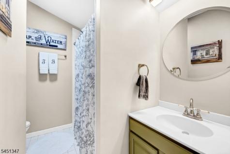 11 Tara Way Franklin NJ 08867