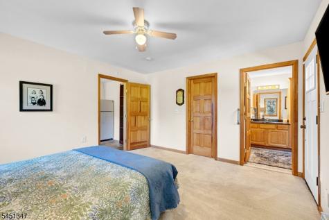 11 Tara Way Franklin NJ 08867
