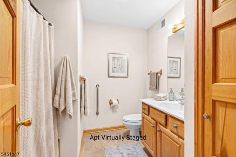 11 Tara Way Franklin NJ 08867