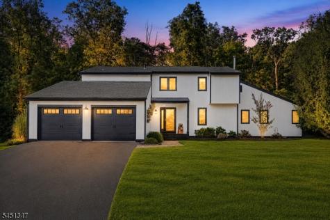 11 Tara Way Franklin NJ 08867