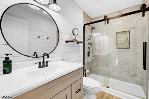 11 Tara Way Franklin NJ 08867