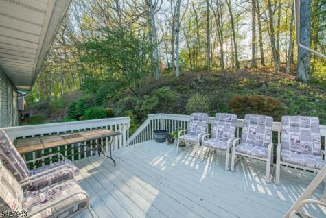 53 N Hillside Avenue Roxbury NJ 07847