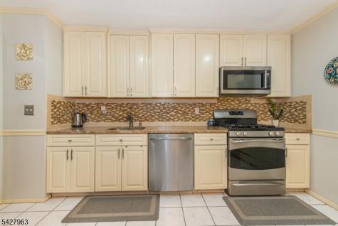 53 N Hillside Avenue Roxbury NJ 07847