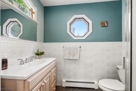 72 Forest Avenue Hawthorne NJ 07506