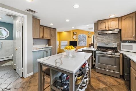 72 Forest Avenue Hawthorne NJ 07506