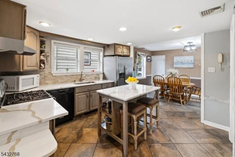 72 Forest Avenue Hawthorne NJ 07506