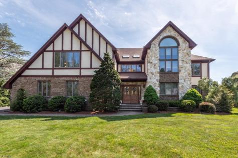13 Fox Run North Caldwell NJ 07006