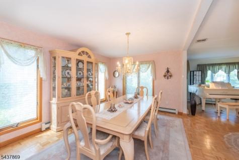 13 Fox Run North Caldwell NJ 07006