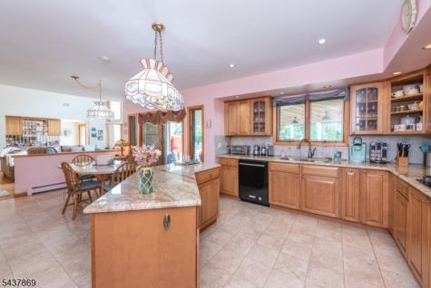 13 Fox Run North Caldwell NJ 07006