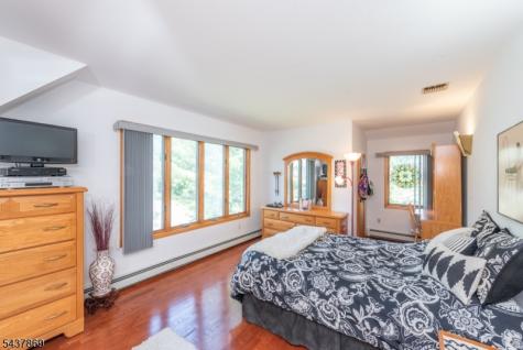 13 Fox Run North Caldwell NJ 07006