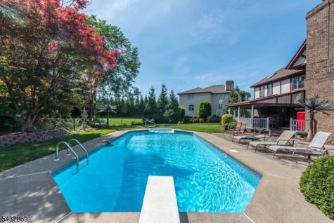 13 Fox Run North Caldwell NJ 07006
