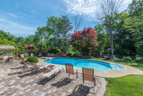 13 Fox Run North Caldwell NJ 07006