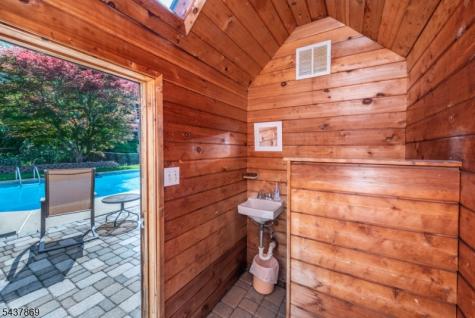 13 Fox Run North Caldwell NJ 07006