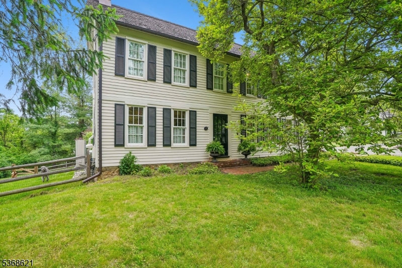 32 Potterstown Road Tewksbury NJ 08833