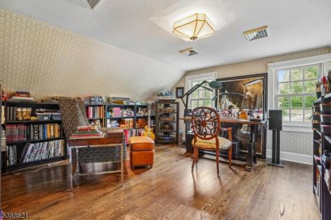 32 Potterstown Road Tewksbury NJ 08833