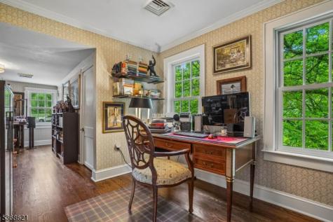 32 Potterstown Road Tewksbury NJ 08833