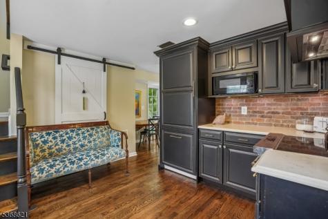 32 Potterstown Road Tewksbury NJ 08833