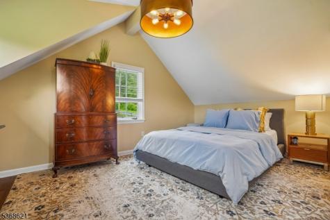 32 Potterstown Road Tewksbury NJ 08833