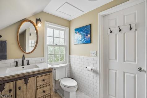 32 Potterstown Road Tewksbury NJ 08833