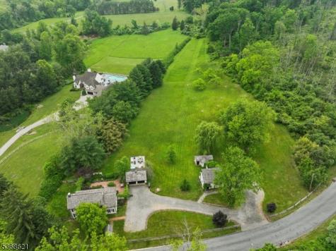 32 Potterstown Road Tewksbury NJ 08833